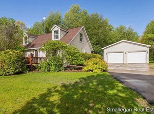 1906 S Fenner Lake Rd, Martin, MI 49070