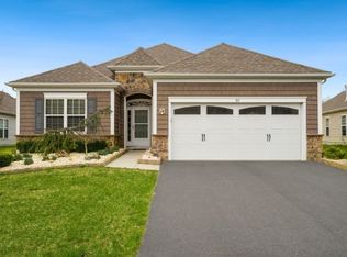 160 W Renaissance Blvd, Farmingdale, NJ 07727