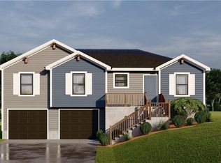 614 Foxglove Ln, Raymore, MO 64083