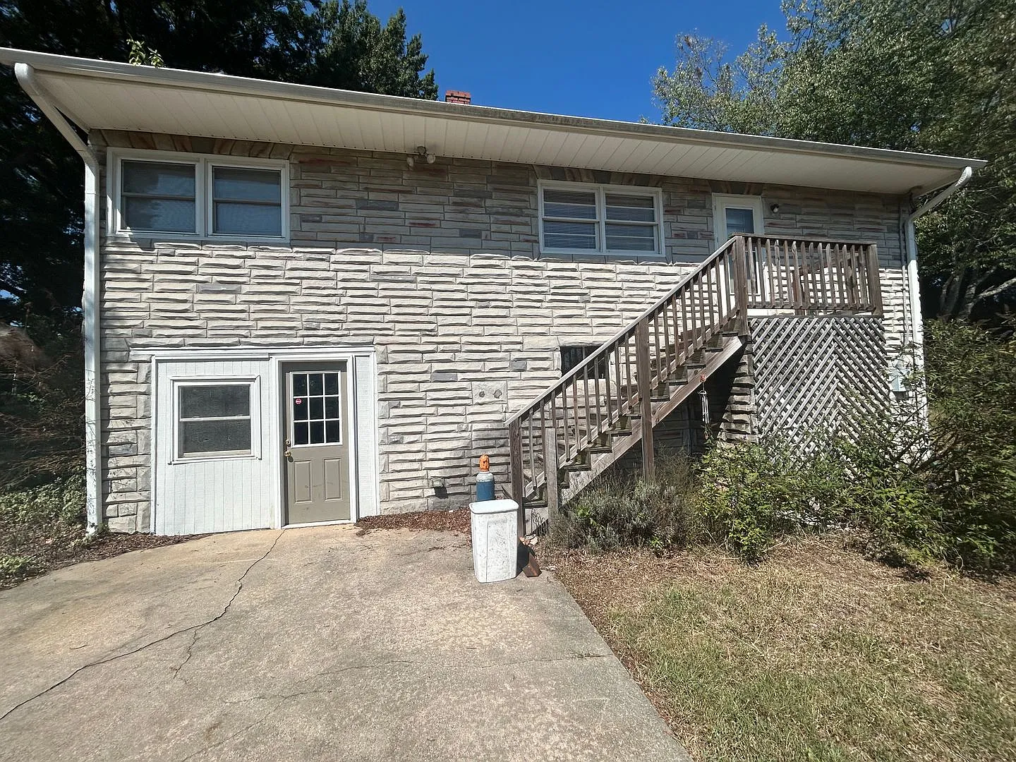 7011 Belews Creek — Photo 1