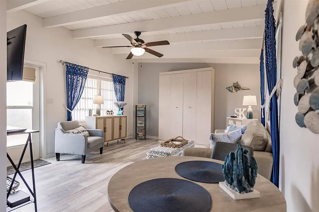 Studio, 1.0 bath, 435 sqft, $5,070 — Photo 3