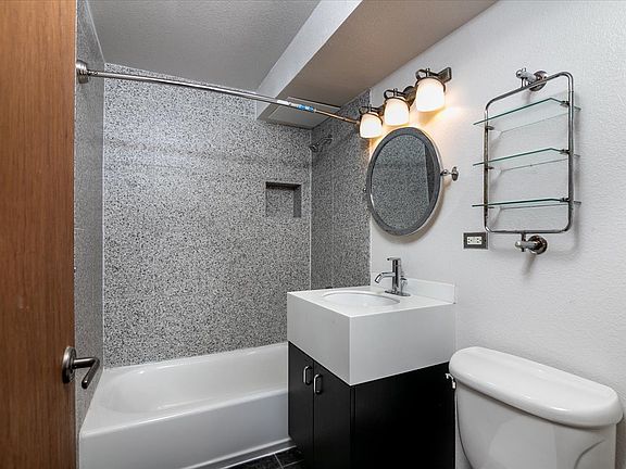 3rd image of 1302 N Columbine St #104