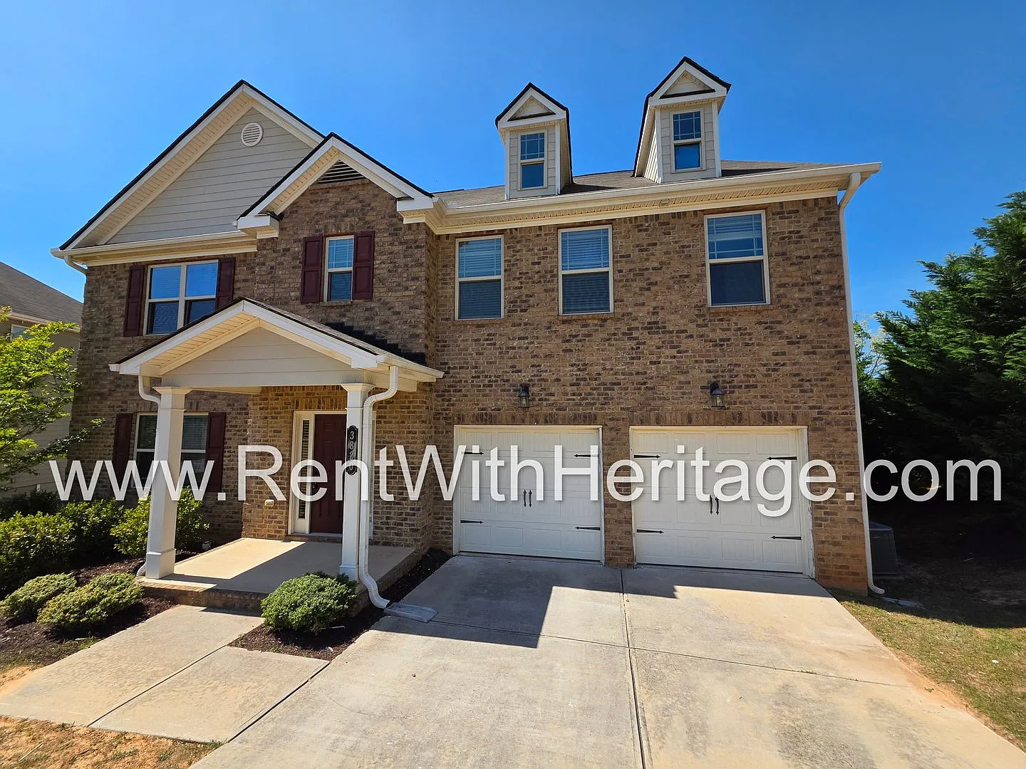 Absolutely Beautiful 5 Bedroom/ 4.5 Bath Home You Dont Want To Miss. — Photo 2