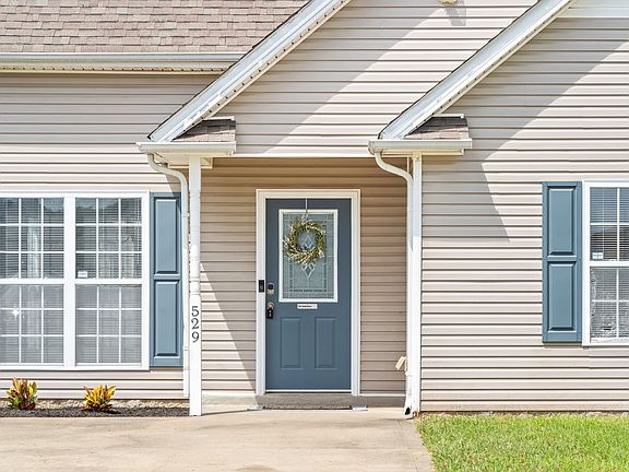 4th image of 529 Oakmont Dr