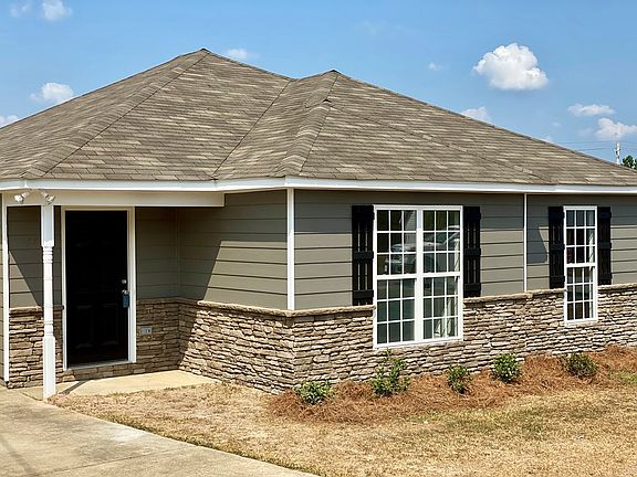 2nd image of 75 Mill Pond Ln