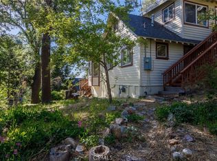 29288 Lake View Dr, Cedar Glen, CA 92321