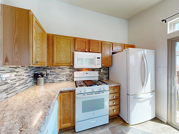 5th image of 10600 Satellite St NW