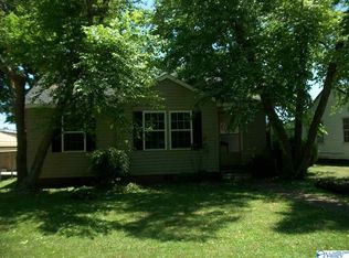 916 9th Ave SE, Decatur, AL 35601