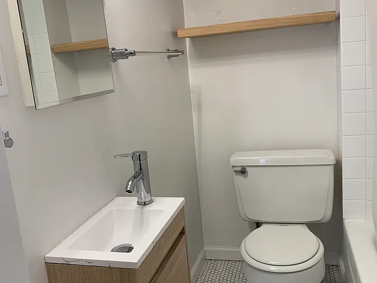 1750 N Pearl St #2 — Photo 10