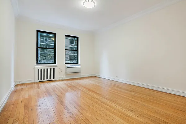 Rented by Anchor Associates | media 24