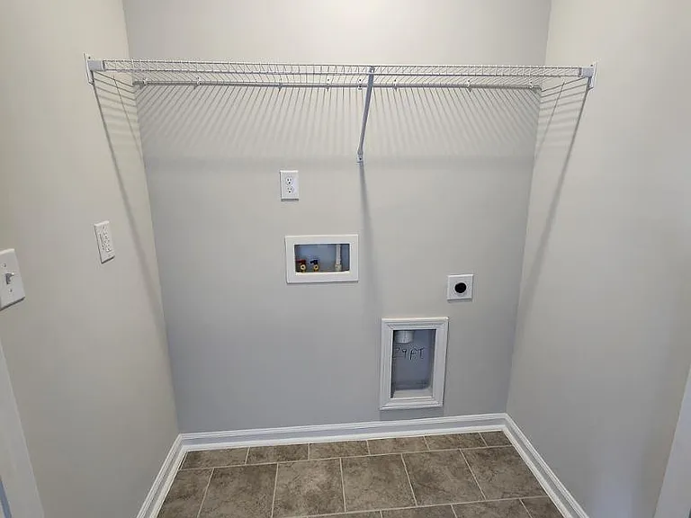 2431 Kasota Ln — Photo 39