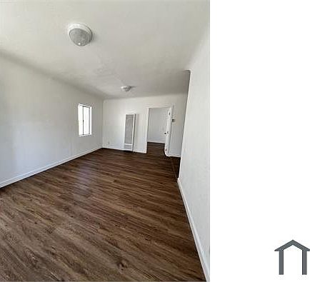 3rd image of 715 Amalia Ave