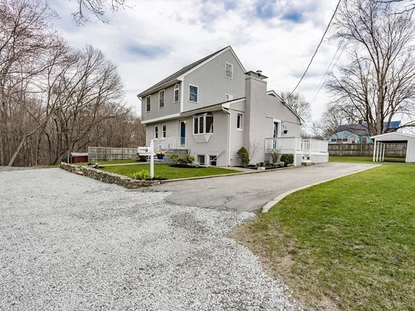 9 F St, Reading, MA 01867