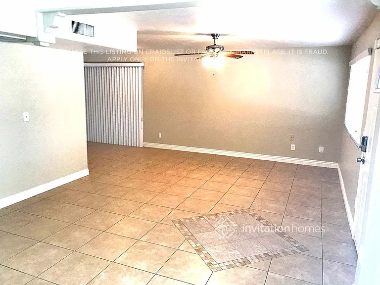 4614 W Mission Ln — Photo 4