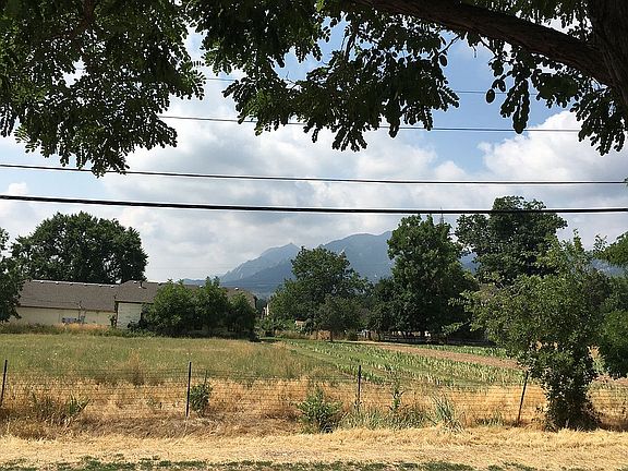 Flatirons view fr front door