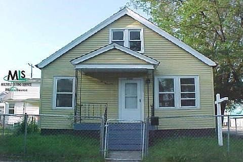 1st image of 5000 Sobieski St