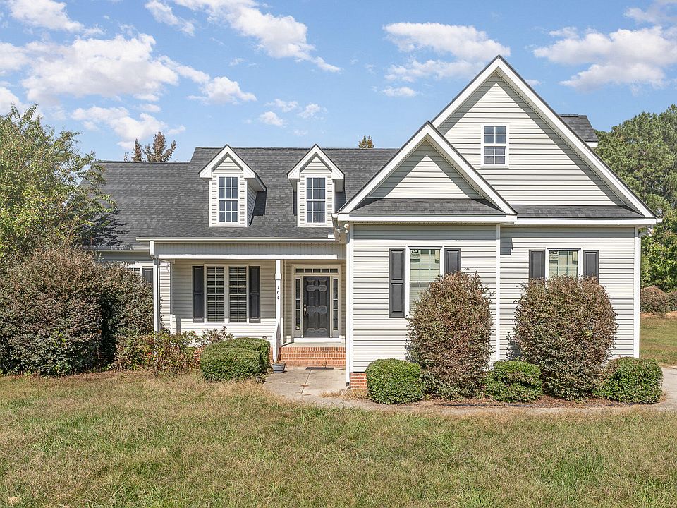 1st image of 104 Keeneland Dr
