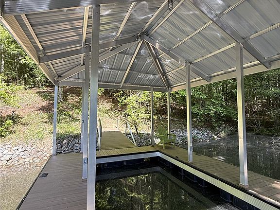 3rd image of 601 Wind Flower Dr