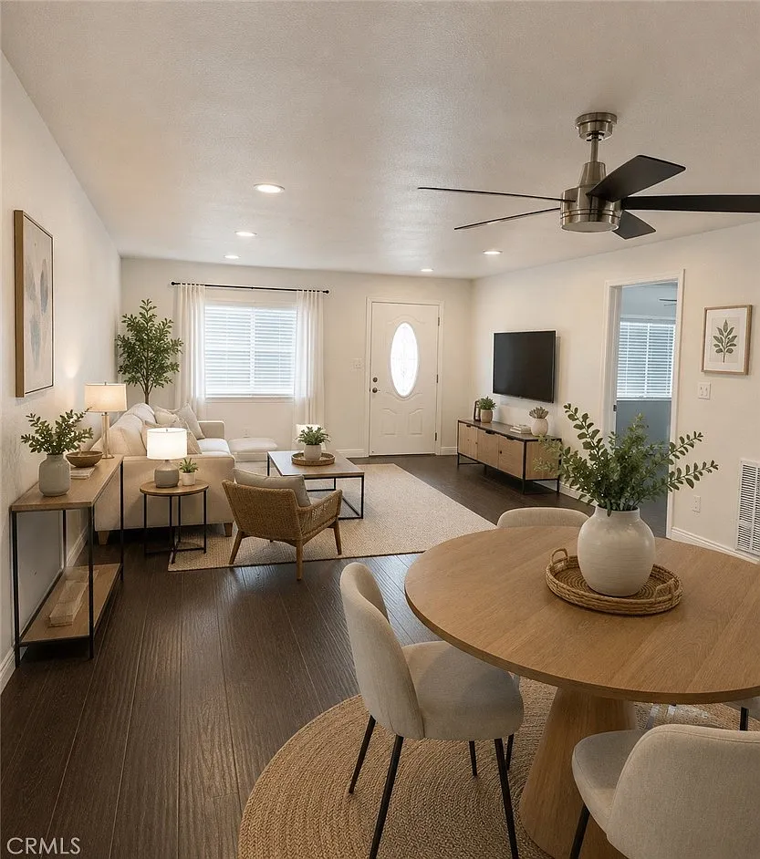 3 bed, 1224 sqft, $2,950 — Photo 2