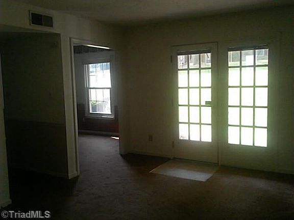 3rd image of 4700B Lawndale Dr