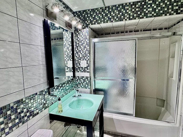 2047 N Lavergne Ave #1 — Photo 11
