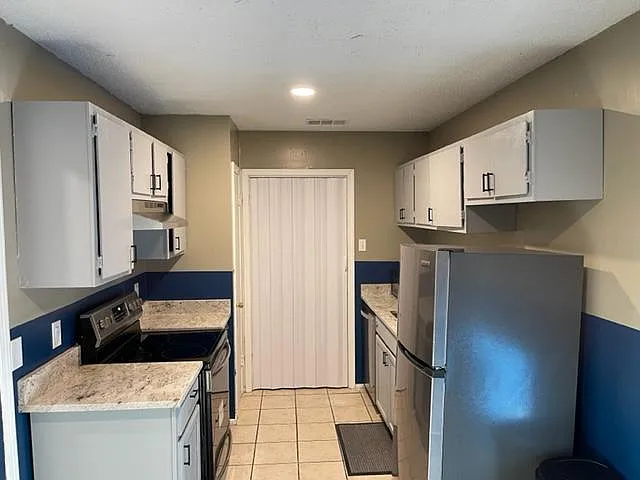 8506 Leake Ave #D — Photo 18