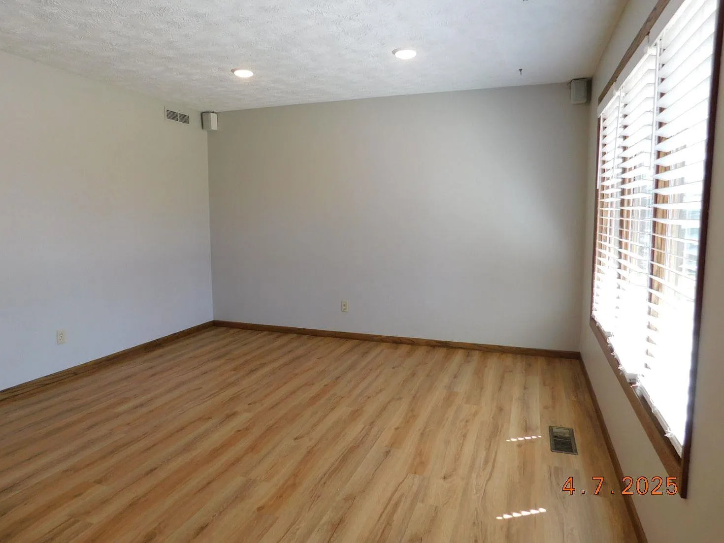 3 bed, 1567 sqft, $1,550 — Photo 2