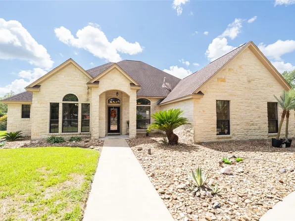 205 E Bronco Bnd, Angleton, TX 77515