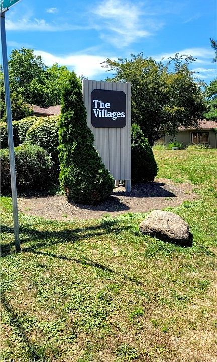 2nd image of 9681 Abbeyshire Way