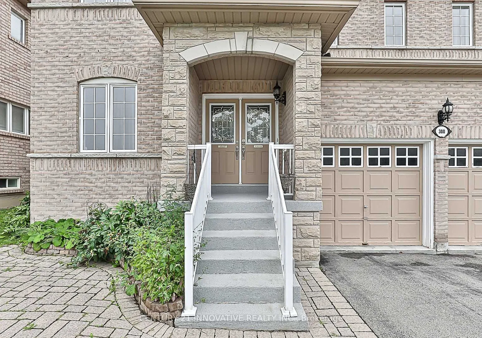 2 bed, $1,900 — Photo 1