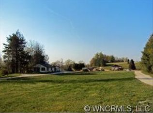 320 Crest Rd, East Flat Rock, NC 28726