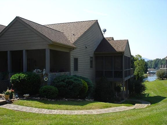 2nd image of 114 Fawn Haven Ln