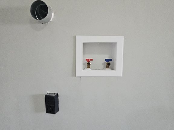 2nd image of 338 Orange St #302B