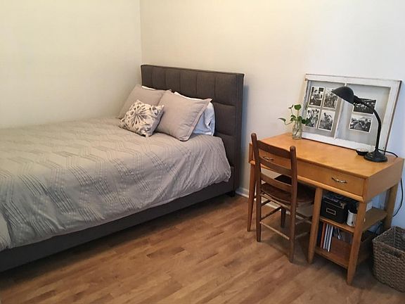 5th image of 2112 22nd Ave S APT 1