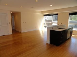 636 5th St #P14, Hoboken, NJ 07030