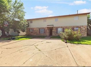 2400 Jaguar Dr, Bryan, TX 77807