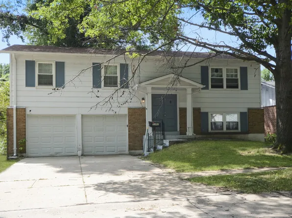 2352 Kingsford Dr, Florissant, MO 63031