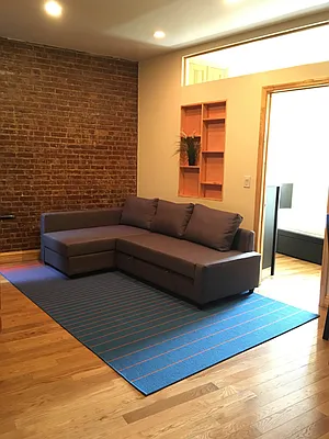 Rented by Manhattan Apartment Organization | media 9