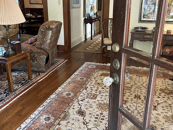 4th image of 1762 Autumn Ave