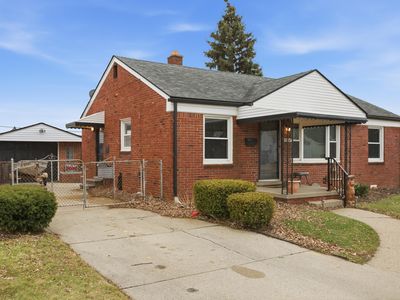 7324 McKinley Ave, Center Line, MI, 48015
