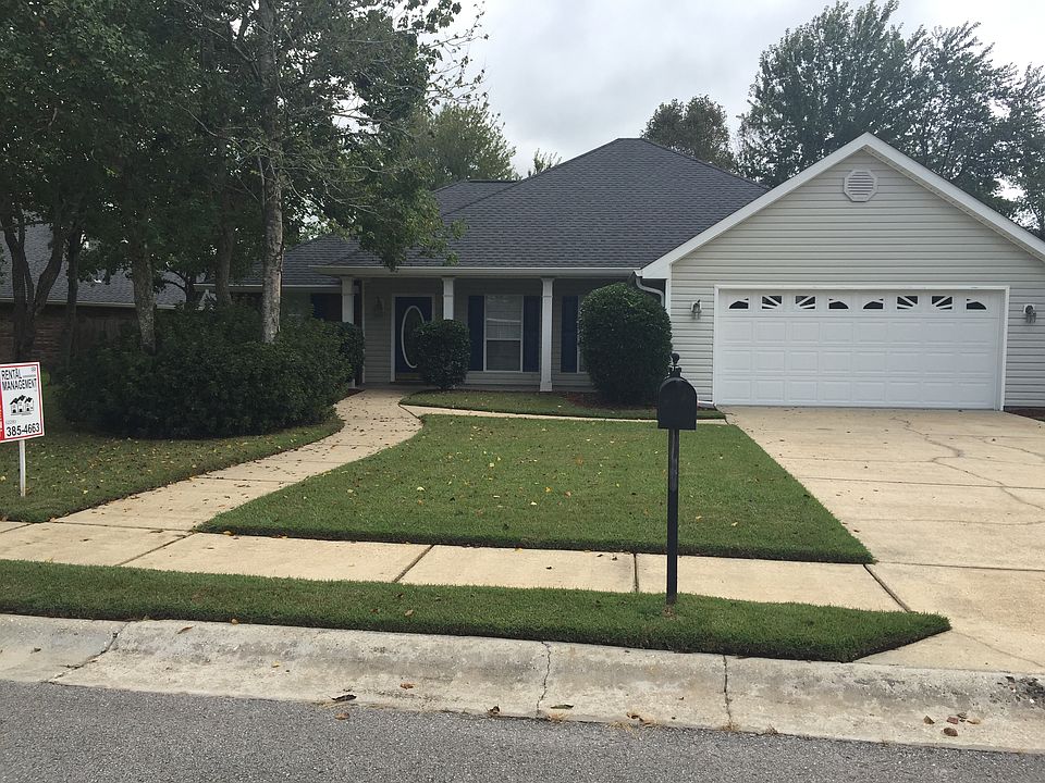 1st image of 13274 E Carriage Cir