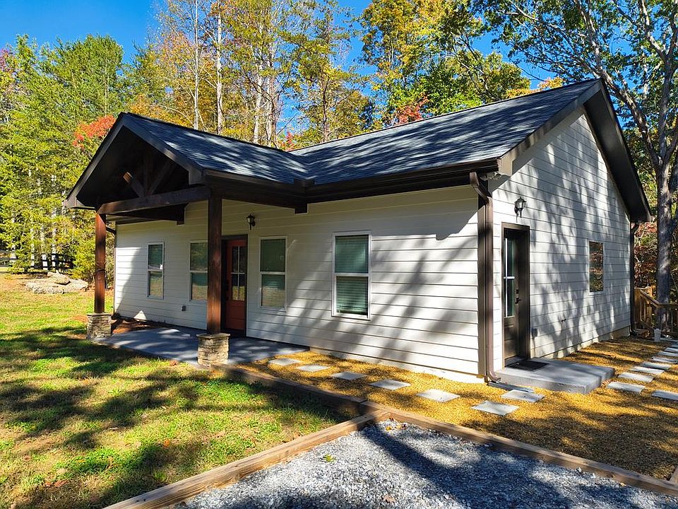 1st image of 748 Elm Ln