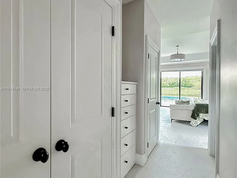 400 Alexandra Cir — Photo 50