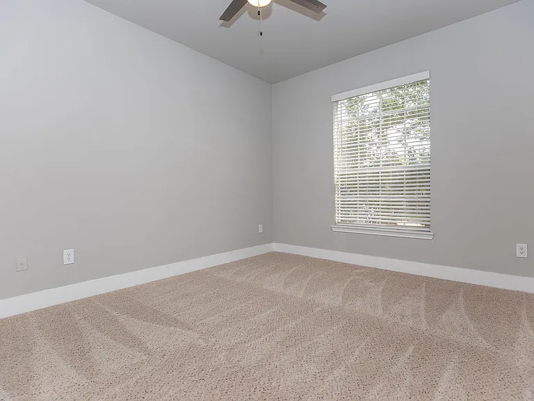 The Grayson at Baybrook — Photo 17