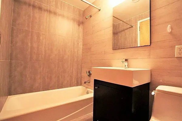 Rented by Metropolitan Property Group | media 43