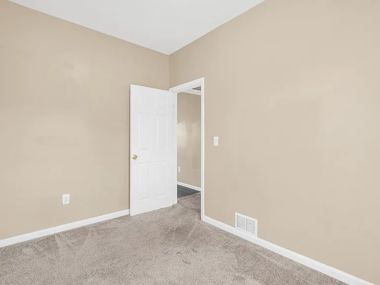 6423 Hazlett St — Photo 31