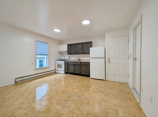 605 E 5th St #2R, Brooklyn, NY 11218