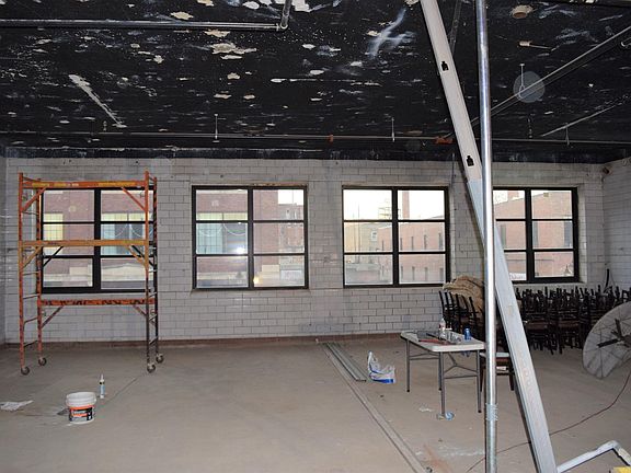 2nd image of 736 W Washington St #2C1