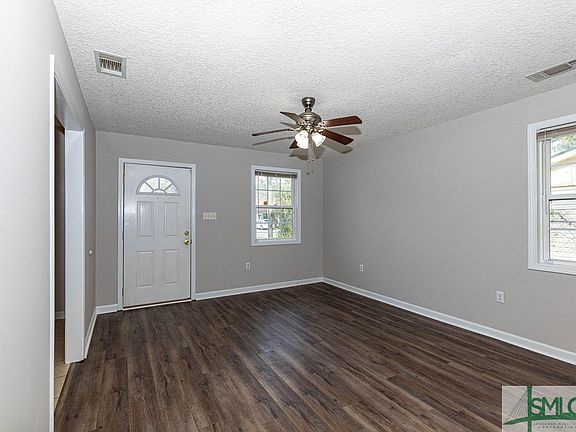 3rd image of 119 Stillwell Road