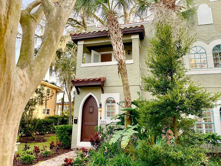 606 E Livingston St — Photo 3